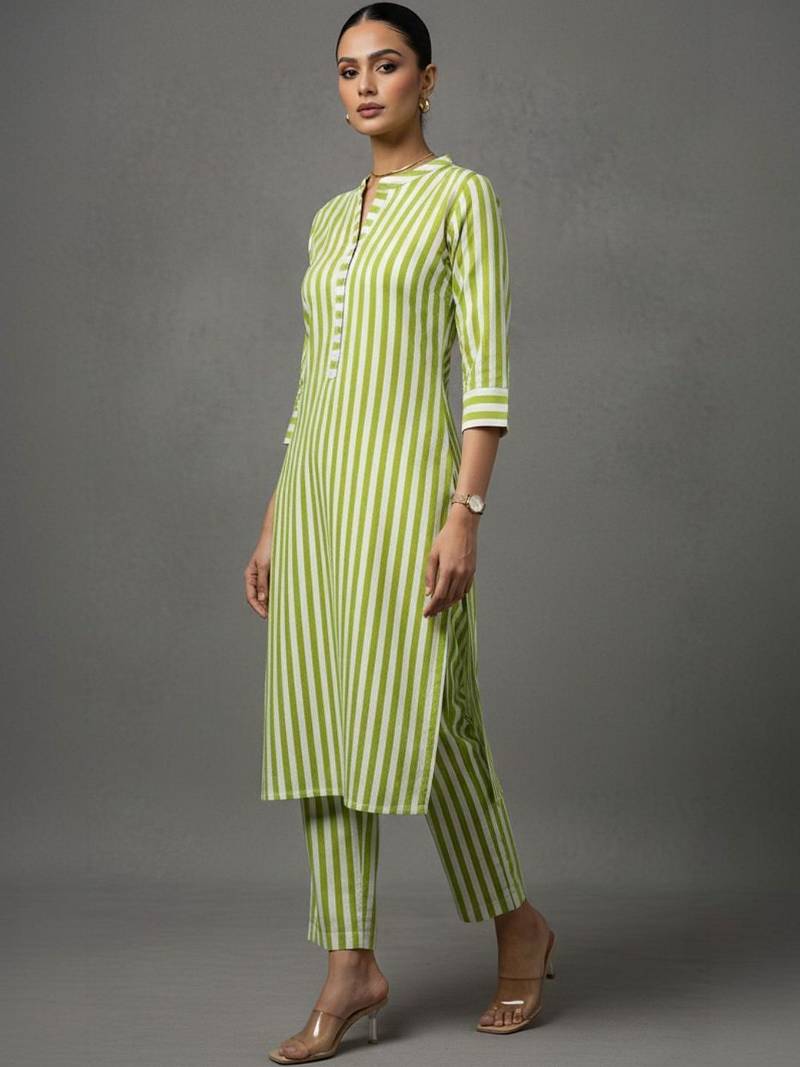 women printed smart kurta with trousers