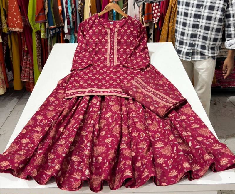 Pink cotton floral printed gopi dress style kurta skirt with dupatta