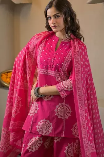 Pink cotton floral printed ethnic kurta set with dupatta