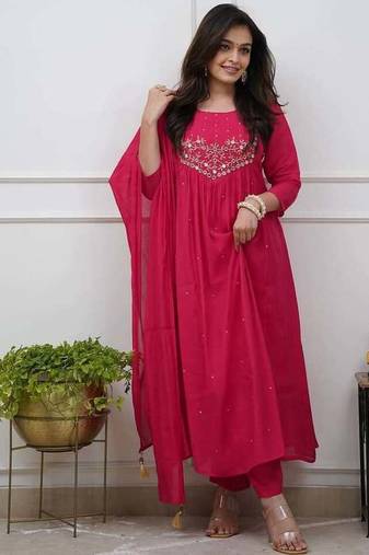 Pink cotton embroidered zari work ethnic kurta set with dupatta