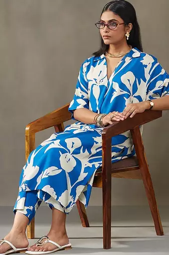 women floral printed smart office kurta with trousers