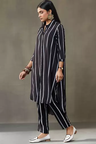 women printed smart office kurta with trousers