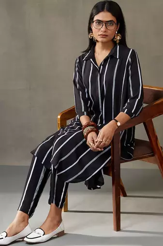 women printed smart office kurta with trousers