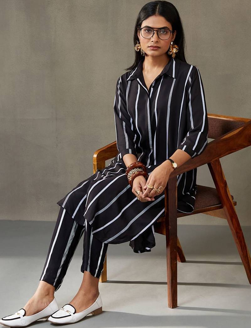 women printed smart office kurta with trousers