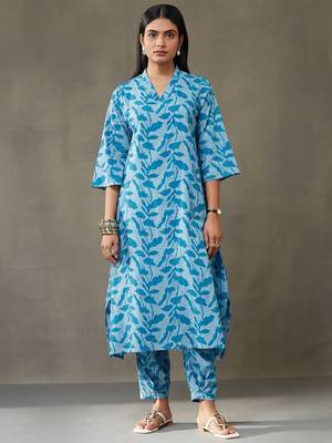 women floral printed cotton work kurta with pyjamas 1
