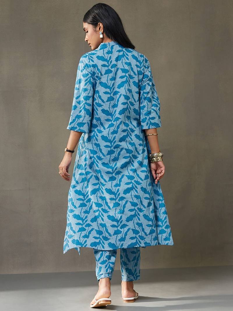 women floral printed cotton work kurta with pyjamas