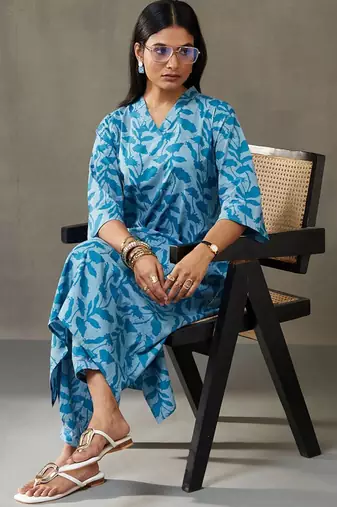 women floral printed cotton work kurta with pyjamas