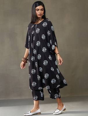 women floral printed smart office kurta with trousers 4