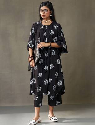 women floral printed smart office kurta with trousers 6