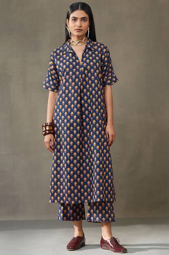women ethnic motifs printed cotton smart office kurta with trousers