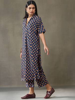 women ethnic motifs printed cotton smart office kurta with trousers 3