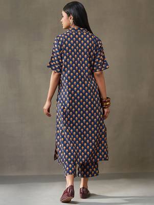 women ethnic motifs printed cotton smart office kurta with trousers 4