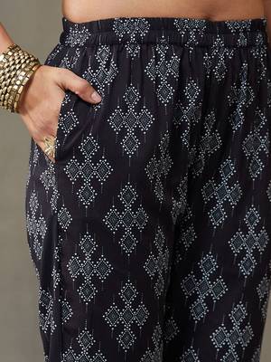 women printed cotton smart office kurta with trousers 3