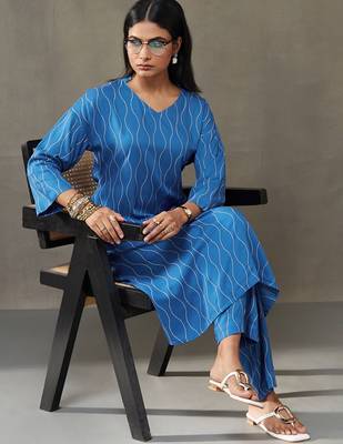 women printed smart office kurta with trousers 6