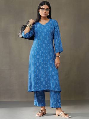 women printed smart office kurta with trousers 7
