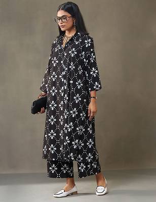 women floral printed structured work kurta with palazzos 5