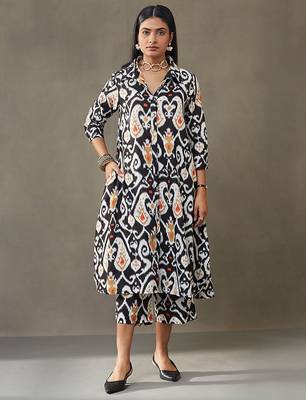 women ethnic motifs printed cotton smart office kurta with trousers 1