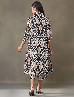 women ethnic motifs printed cotton smart office kurta with trousers 4
