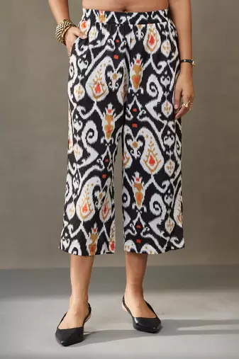 women ethnic motifs printed cotton smart office kurta with trousers