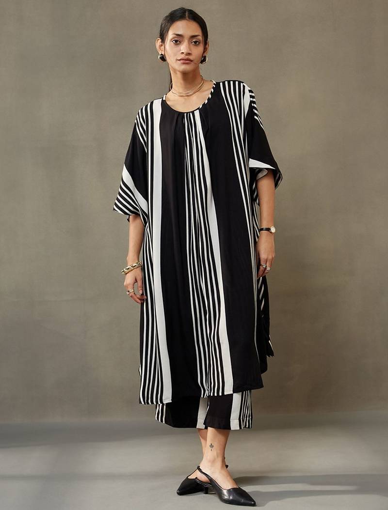 women printed smart office kurta with trousers