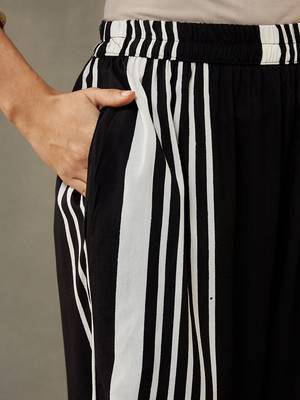 women printed smart office kurta with trousers 3
