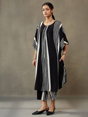 women printed smart office kurta with trousers 4