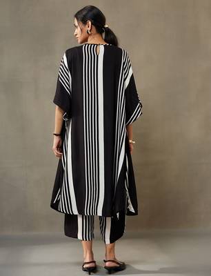 women printed smart office kurta with trousers 5