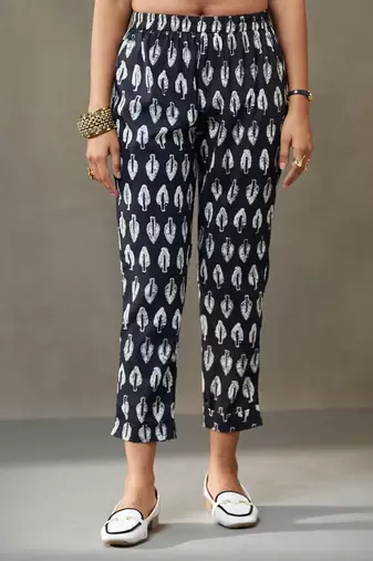 women ethnic motifs printed cotton smart office kurta with trousers