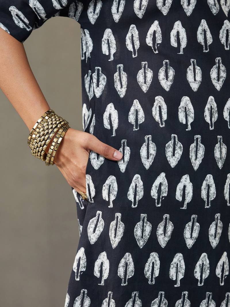 women ethnic motifs printed cotton smart office kurta with trousers