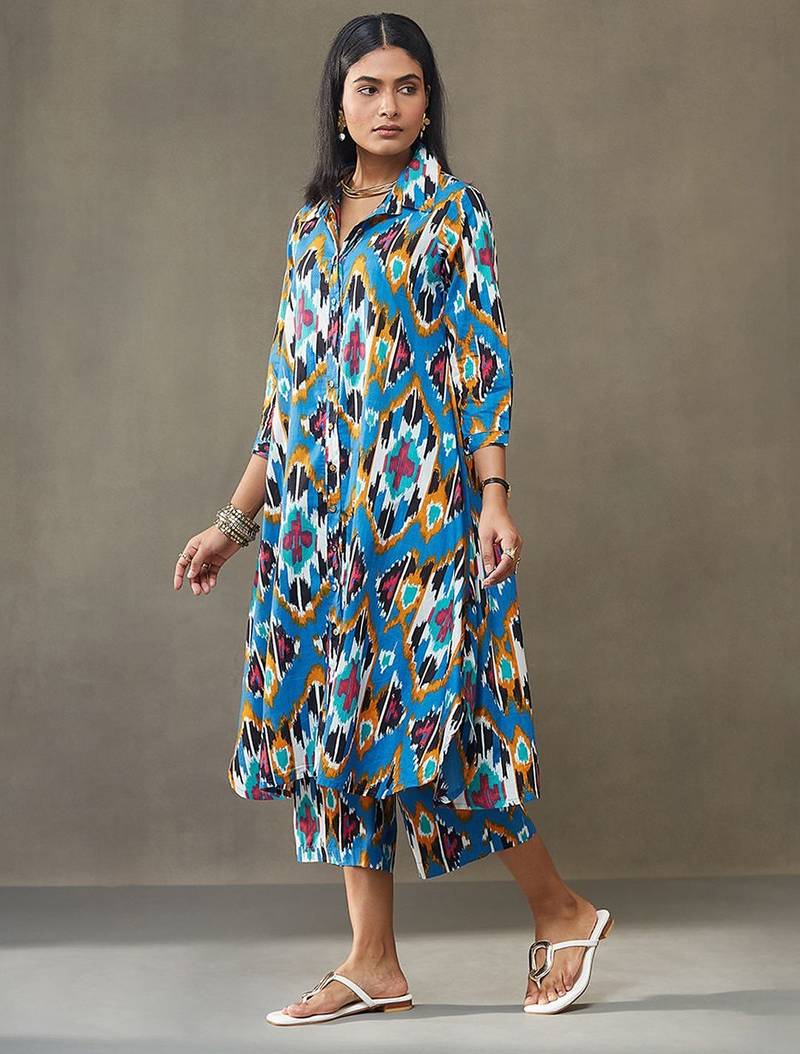 women ethnic motifs printed cotton smart office kurta with trousers