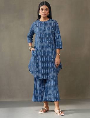 women ethnic motifs printed cotton structured work kurta with palazzos 1
