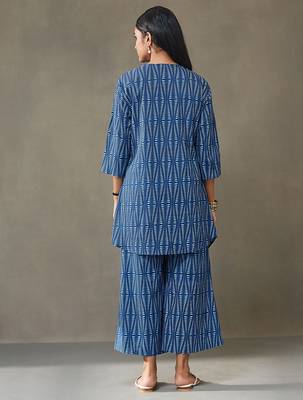 women ethnic motifs printed cotton structured work kurta with palazzos 4