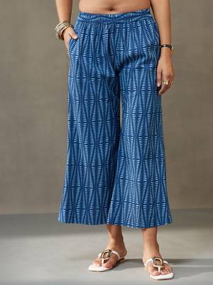 women ethnic motifs printed cotton structured work kurta with palazzos 6