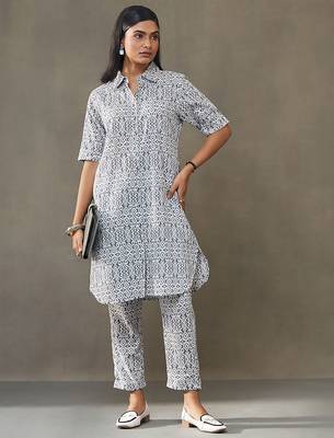 women ethnic motifs printed cotton smart office kurta with trousers 1