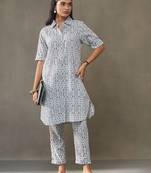 women ethnic motifs printed cotton smart office kurta with trousers