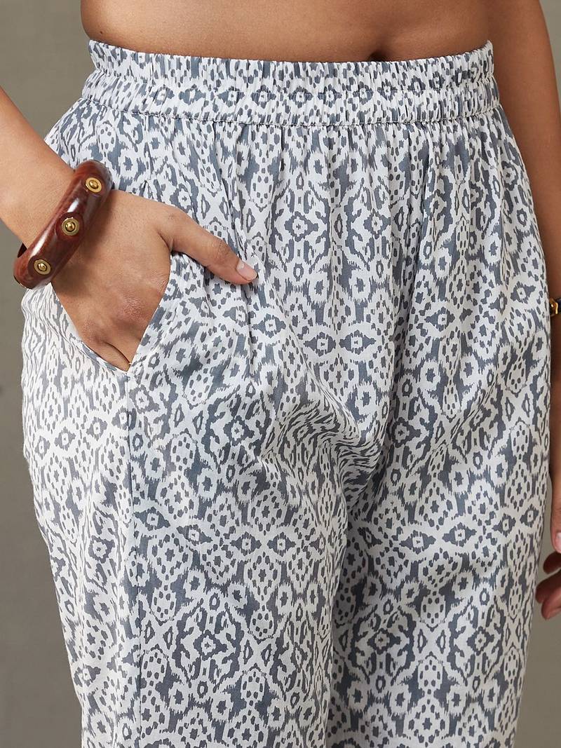 women ethnic motifs printed cotton smart office kurta with trousers