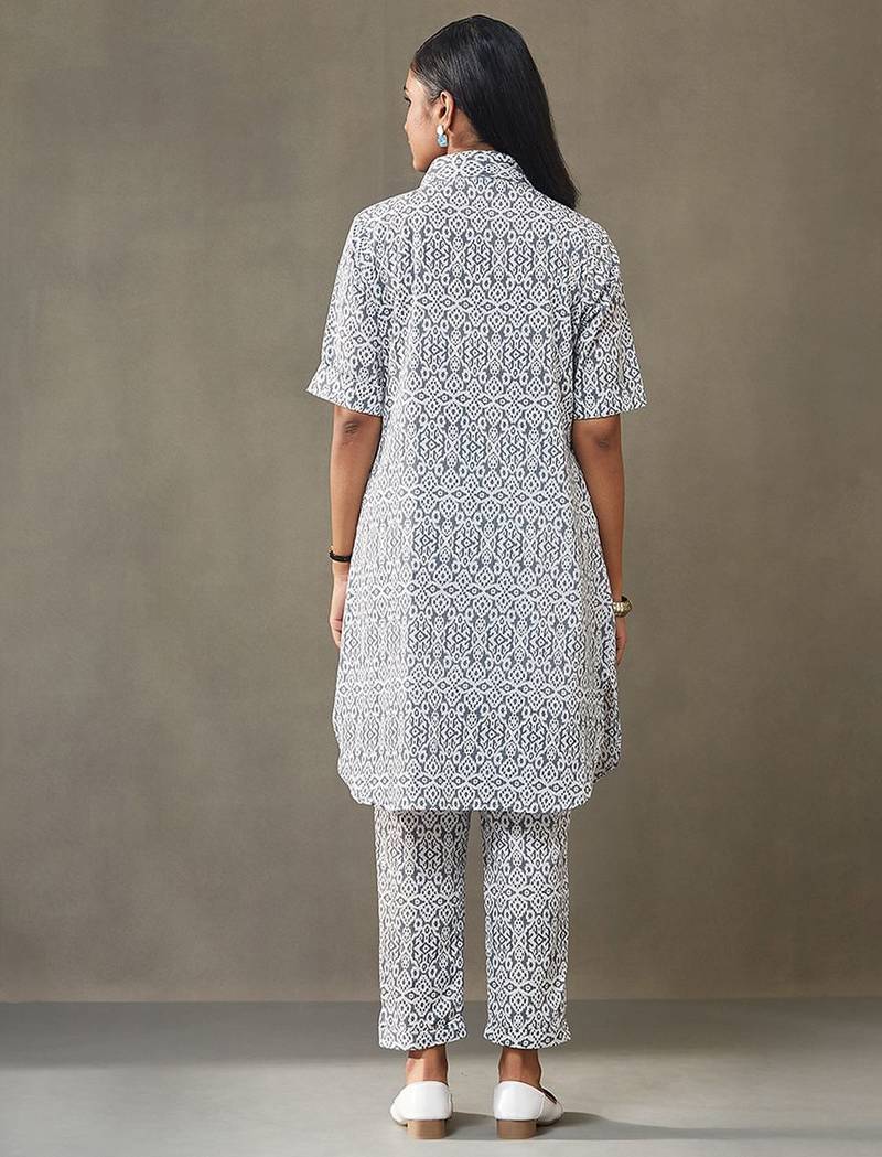 women ethnic motifs printed cotton smart office kurta with trousers