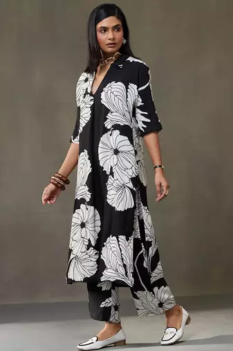 women floral printed smart office kurta with trousers