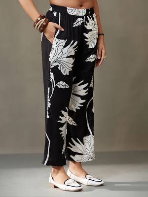women floral printed smart office kurta with trousers 6