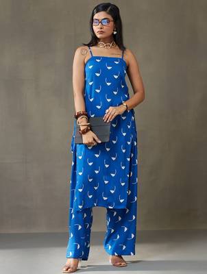 women printed structured work kurta with palazzos 1