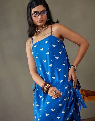 women printed structured work kurta with palazzos 5