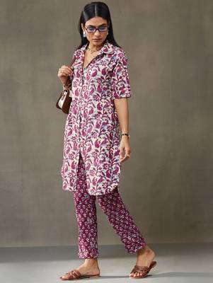 women ethnic motifs printed cotton smart office kurta with trousers 5