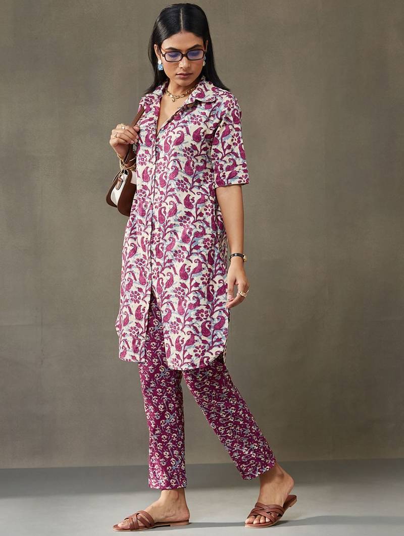 women ethnic motifs printed cotton smart office kurta with trousers