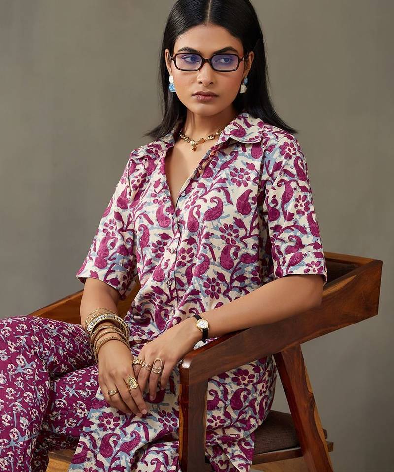 women ethnic motifs printed cotton smart office kurta with trousers