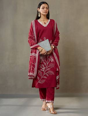 women floral embroidered thread work cotton sleek work smart office kurta with trousers & dupatta 1