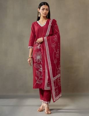 women floral embroidered thread work cotton sleek work smart office kurta with trousers & dupatta 3