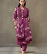 women ethnic motifs printed cotton sleek work smart office kurta with trousers & dupatta