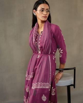 women ethnic motifs printed cotton sleek work smart office kurta with trousers & dupatta 6