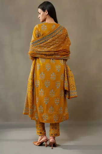 women ethnic motifs printed cotton sleek work smart office kurta with trousers & dupatta