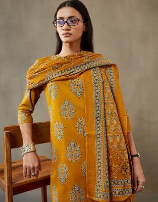 women ethnic motifs printed cotton sleek work smart office kurta with trousers & dupatta 6